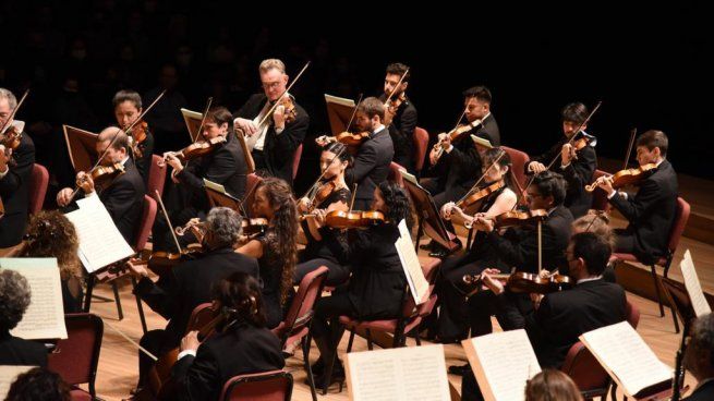 The National Symphony Orchestra closes September among women