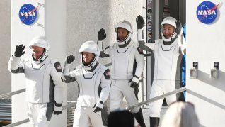 Cuatro astronautas tuvieron un regreso anticipado a la Tierra. Cuatro astronautas tuvieron un regreso anticipado a la Tierra.