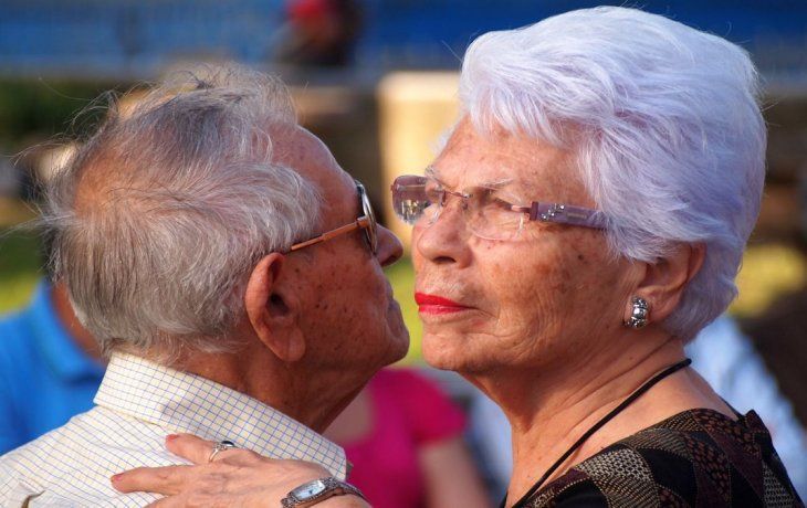 Los jubilados, pensionados y mayores de 65 a&ntilde;os ser&aacute;n atendidos en horario exclusivo en bancos y supermercados