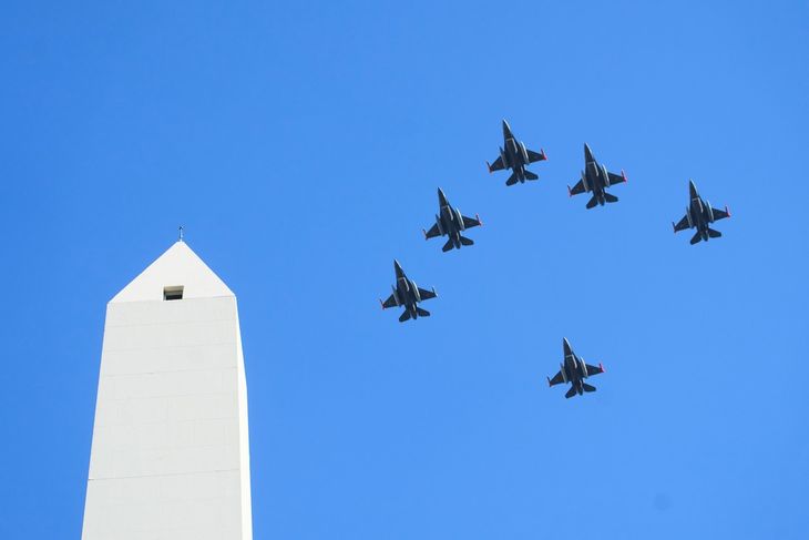 También sobrevolaron Congreso. También sobrevolaron Congreso.