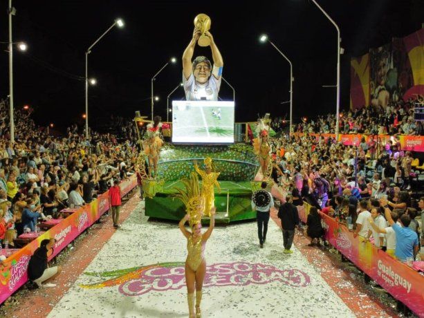 Los corsos son la gran atracción de los primeros meses del año para esta localidad de Entre Ríos. Los corsos son la gran atracción de los primeros meses del año para esta localidad de Entre Ríos.