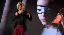 Analía Tarasiewicz se plantea en su que el trabajo puede doler, pero también puede sanar.