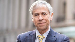 Barry Pollack es un abogado penalista muy reconocido en los tribunales de Washington, el cual tiene más de tres décadas de experiencia. Barry Pollack es un abogado penalista muy reconocido en los tribunales de Washington, el cual tiene más de tres décadas de experiencia.