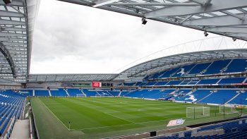 coronavirus: que clubes de la premier league donaron entradas a los medicos para cuando vuelva el futbol