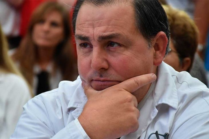 Pablo Poletti, intendente de Santa Fe, no pudo con la ola violeta en su municipio.  Pablo Poletti, intendente de Santa Fe, no pudo con la ola violeta en su municipio.