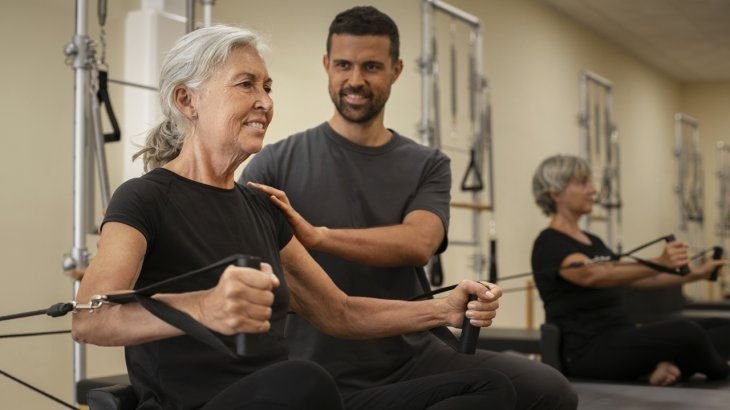 Ejercicios ideales para adultos mayores. Ejercicios ideales para adultos mayores.