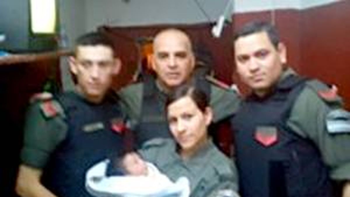 Rescataron a bebé abandonado en una caja en Morón