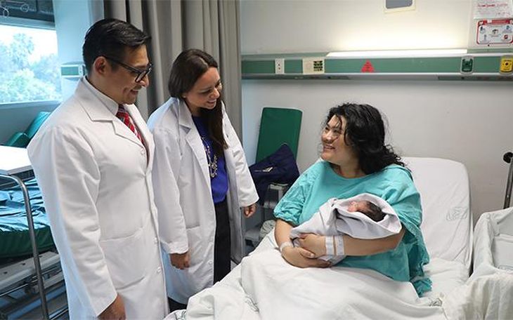 El modelo AMIIMSS impulsa el parto vaginal, la lactancia materna y la detección oportuna de riesgos. El modelo AMIIMSS impulsa el parto vaginal, la lactancia materna y la detección oportuna de riesgos.