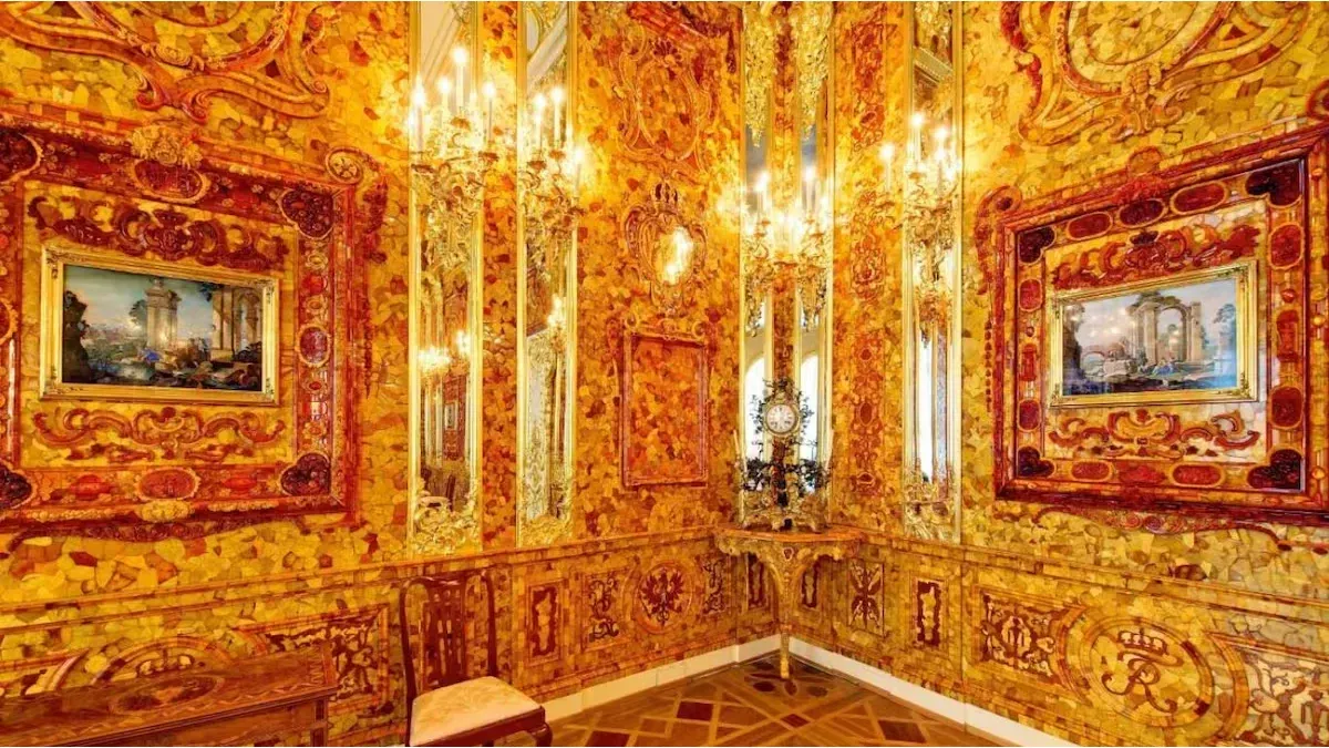 It was the eighth wonder of the world and was stolen during World War II: the history of the Amber Chamber, a mystery still unsolved