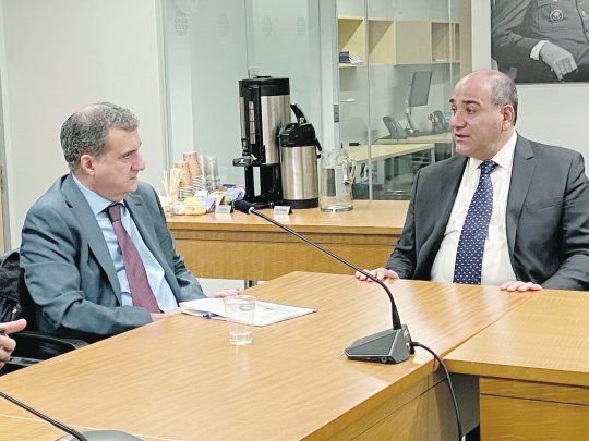 nac manzur.jpg
