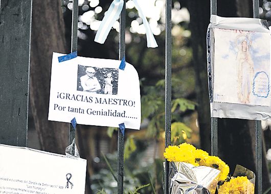 Los restos de Sabato fueron velados en el Club Defensores de Santos Lugares