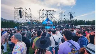 El festival de música electronica y su costado solidario. El festival de música electronica y su costado solidario.