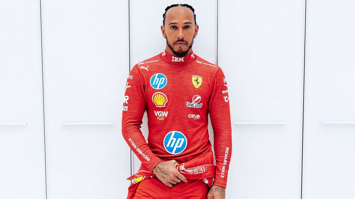 An image for history: Lewis Hamilton and his presentation with Ferrari