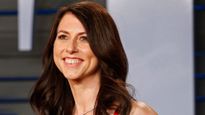 MacKenzie Scott se convirtió en una de las mujeres más ricas del mundo despues de la separación de su exmarido.