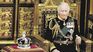 El príncipe Carlos se sentó en un trono menor que el que suele ocupar la reina Isabel II para pronunciar el discurso anual ante el Parlamento británico.