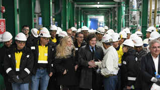 Javier Milei encabezó en el Salar del Hombre Muerto la inauguración de Fénix 1B y Sal de Vida, dos instalaciones de Rio Tinto que demandaron una inversión conjunta de u$s1.400 millones.