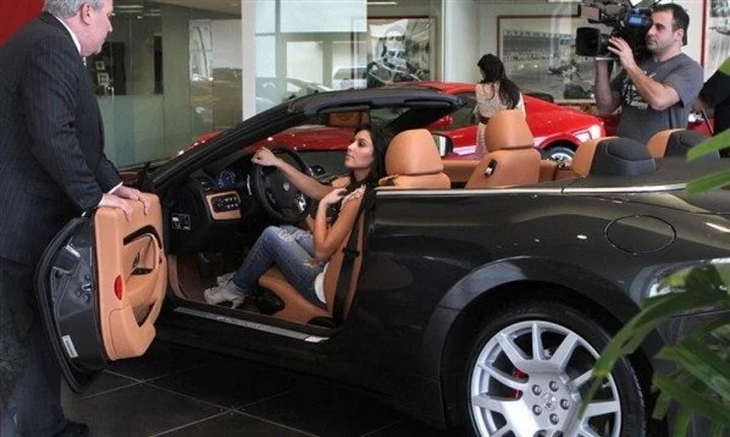 Kim Kardashian's incredible and millionaire car collection