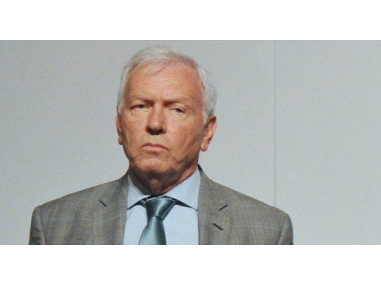 Carlos Mahiques