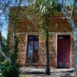 19 de Abril destaca por su ambiente sereno y sus construcciones coloniales. 19 de Abril destaca por su ambiente sereno y sus construcciones coloniales.