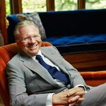 Es uno de los mayores millonarios del mundo y hoy aconseja sobre finanzas.