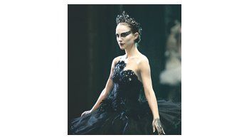 Según Sarah Lane, doble de cuerpo de Natalie Portman, la actriz ganó el Oscar sin casi haber bailado. «Es indigno sostener que en un año y medio aprenda lo que a mí me llevó 22 años».