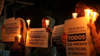 Los venezolanos reclaman por la libertad de los presos políticos.&nbsp;