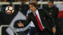 uruguay busca reemplazo de bielsa y va por almada, actual dt de america