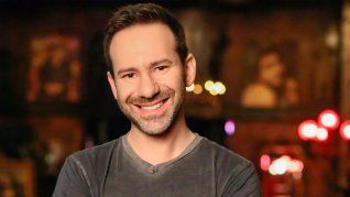 El empresario encontró el negocio perfecto para aumentar rápidamente su fortuna. El empresario encontró el negocio perfecto para aumentar rápidamente su fortuna.