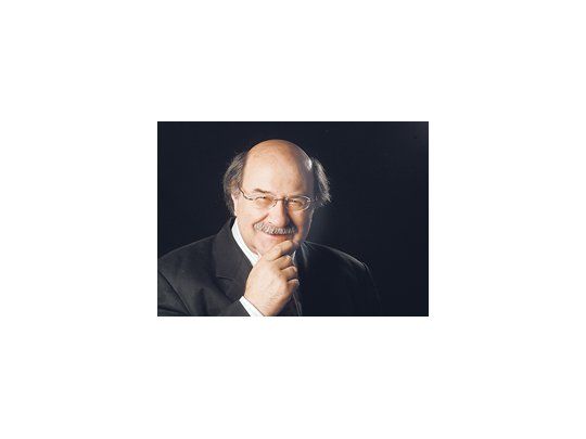 El Premio Iberoamericano Planeta-Casa de América concedido ayer a Antonio Skármeta es el segundo que recae en un autor chileno, después de Jorge Edwards, que lo ganó en 2008.