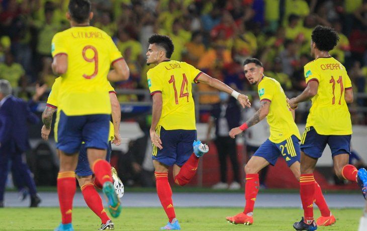 no se rinde: colombia gano y suena con el repechaje