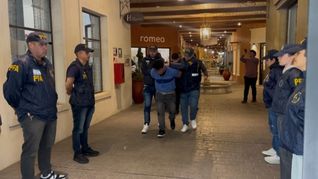 La expulsión se llevó a cabo el jueves a las 18.30 por medio del Aeroparque Internacional Jorge Newbery. La expulsión se llevó a cabo el jueves a las 18.30 por medio del Aeroparque Internacional Jorge Newbery.