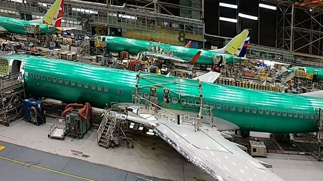 Boeing (foto) disputa con Airbus el podio de mayor fabricante mundial de aviones. Igual, la producción actual es insuficiente en ambas.