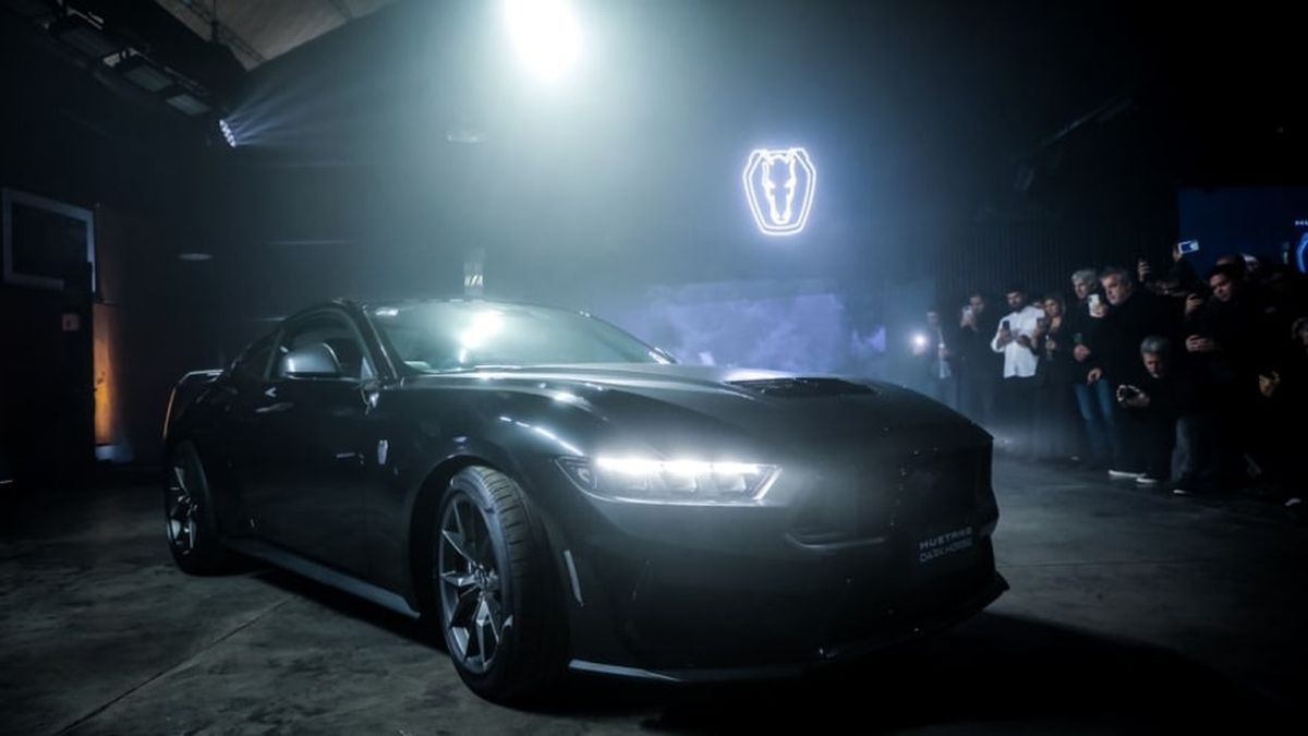 Mustang celebrated his ninth anniversary with the arrival of Dark Horse