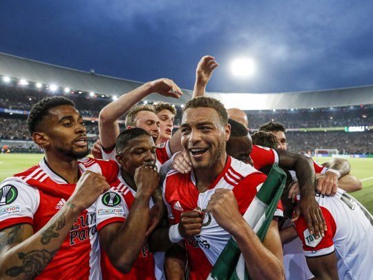 Primer paso. Feyenoord, con Senesi, le ganó a Olympique Marsella, dirigido por Sampaoli, en la primera semifinal de la Conference League.