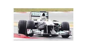 Nico Rosberg, con Mercedes, fue el más rápido en la tercera jornada de entrenamientos, que la F-1 está desarrollando en Montmeló.