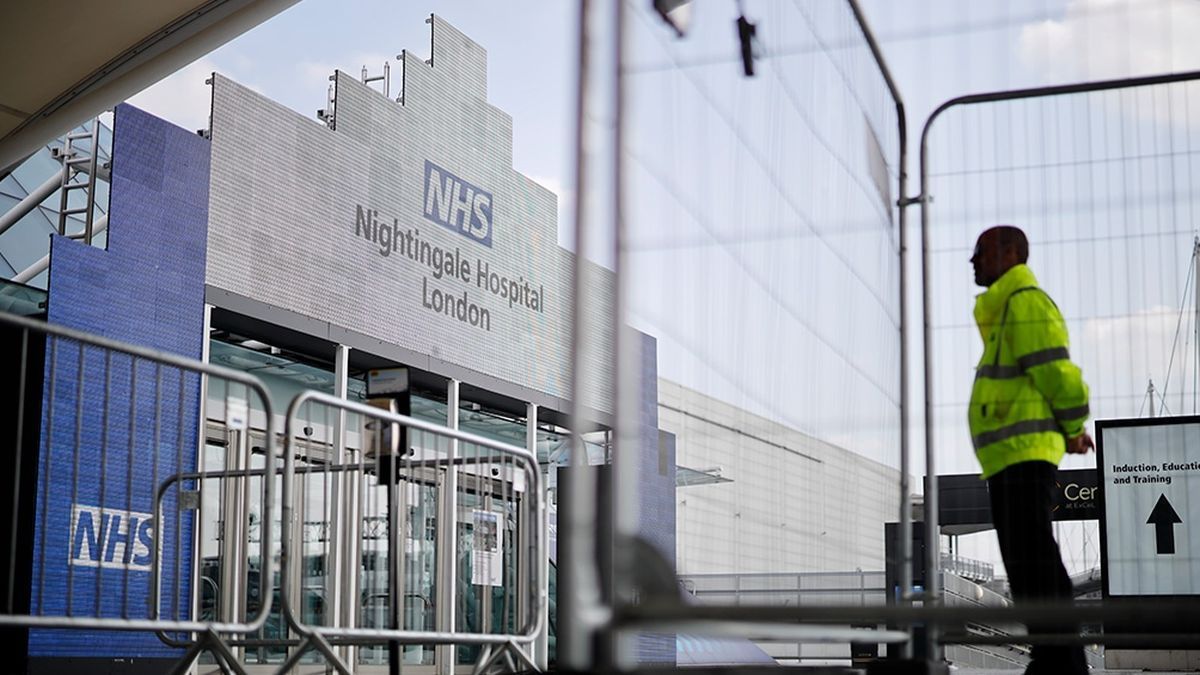 Millions of people wait in England for hospital treatment after the pandemic