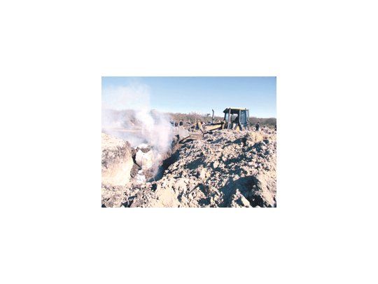 El basural municipal fue el lugar destinado por Higiene Urbana para quemar y enterrar el producto.