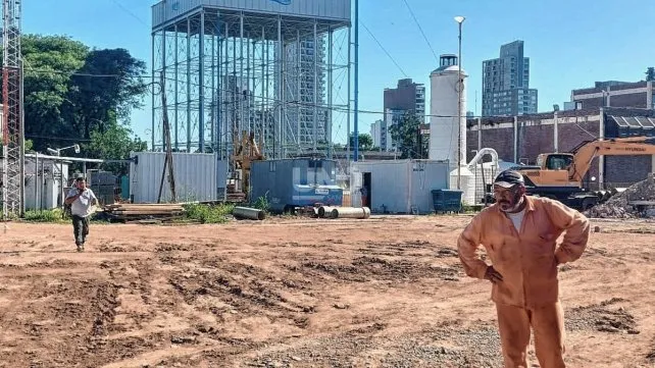 De acuerdo al CEPA, la paralización de la obra pública provocó un efecto devastador en el trabajo registrado privado.