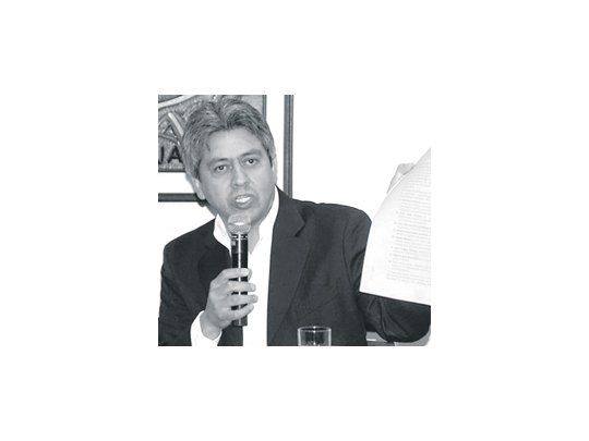 Mario Cossío, gobernador de Tarija, el departamento (provincia) que concentra el 85% de la riqueza de gas de Bolivia. Fue removido bajo cargos de corrupción, camino que seguirían otros líderes opositores.