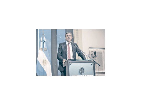 El ministro Florencio Randazzo contestó acusaciones de ATFA y aseguró que sus bienes se incrementaron por las revaluaciones en el país. Dijo que se lo ataca porque es precandidato a la presidencia.