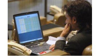 La Bolsa cayó 1,3%. Cupones del PBI treparon 1,4%