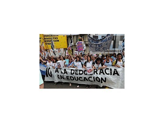 Los docentes en lucha planifican concretar su sexto paro en lo que va del año.