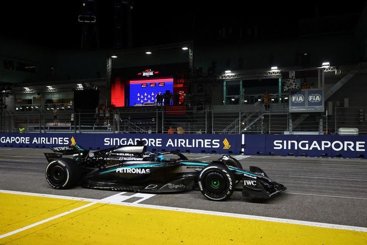 Russell dominated from beginning to end in Singapore.