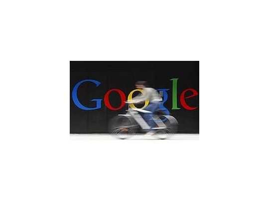 Italia amenaza a Google con fuertes multas antimonopolio.