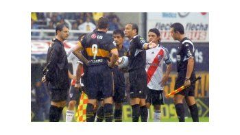 Héctor Baldassi dirigirá por tercera vez consecutiva el Superclásico.