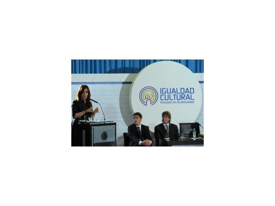 Cristina de Kirchner a lanzar el Plan Nacional de Igualdad Cultural.