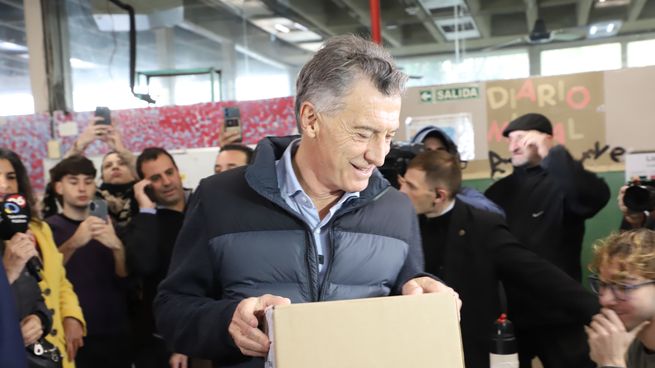 Mauricio Macri denunció "un intento de fraude digital" y apuntó contra Santiago Caputo