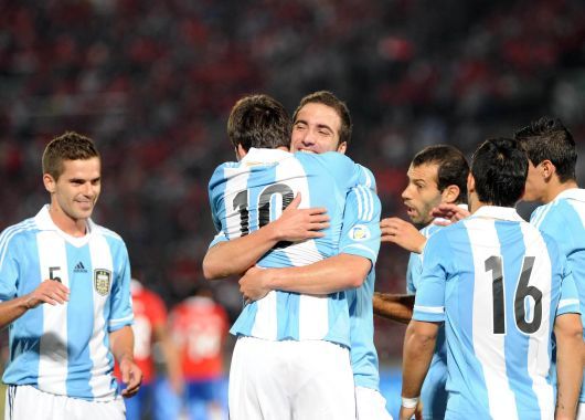 Argentina vivió otra fiesta en las Eliminatorias y se consolida en la punta.