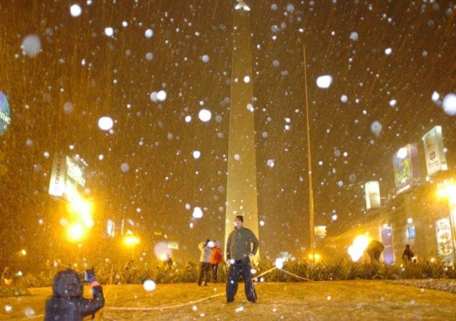 Se descarta la probabilidad de que se repita la nieve en Buenos Aires.