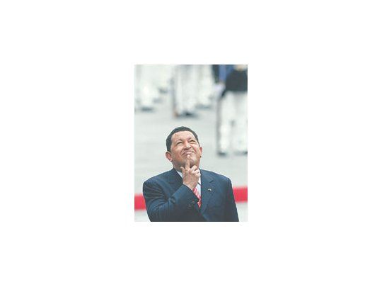 Aunque Chávez ha dicho que «ser rico es malo», empresarios aseguran que los principales consumidores son el gobierno y sus aliados.